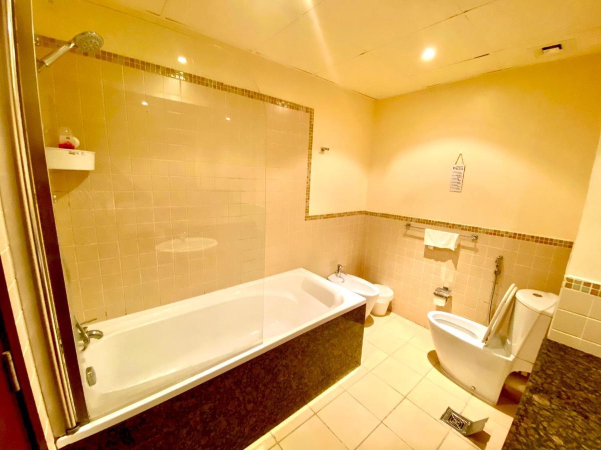 Auberge de jeunesse Bombay Backpackers Dxb (Adults Only) à Dubaï Extérieur photo